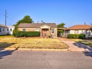 Foreclosed Home - 3105 N LINDSAY AVE, 73105