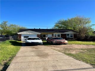 Foreclosed Home - 4007 NW 23RD ST, 73107