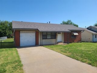 Foreclosed Home - 6713 SE 15TH ST, 73110