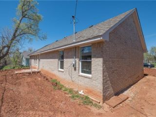 Foreclosed Home - 1228 NE 20TH ST, 73111