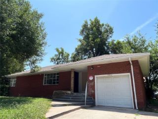 Foreclosed Home - 1800 NE 48TH ST, 73111
