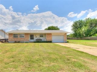 Foreclosed Home - 612 NW 97TH ST, 73114