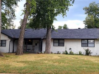Foreclosed Home - 3129 OAKBROOK DR, 73115