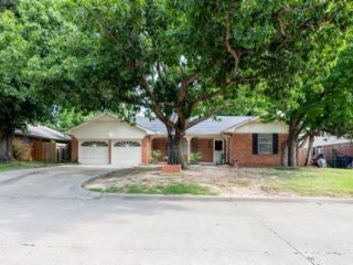 Foreclosed Home - 4609 NW 33RD DR, 73122