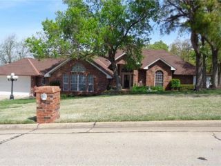 Foreclosed Home - 11527 COUNTRY LN, 73130