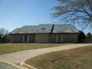 Foreclosed Home - 9001 ROLLING GREEN AVE, 73132