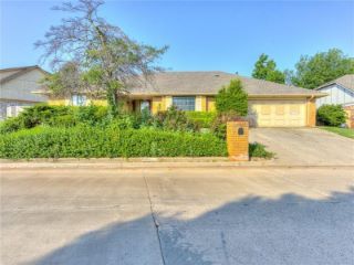 Foreclosed Home - 7009 N LAKE FRONT DR, 73132