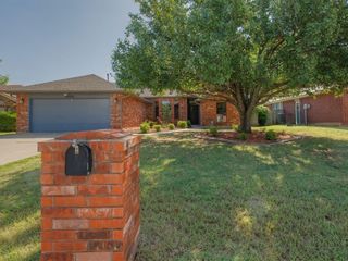 Foreclosed Home - 8408 WOODBEND DR, 73135