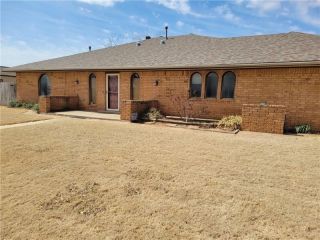 Foreclosed Home - 10401 S ALLEN DR, 73139