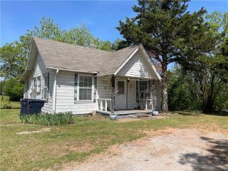 Foreclosed Home - 3901 S ANDERSON RD, 73150