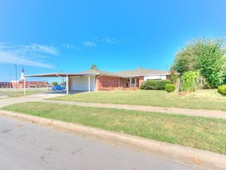 Foreclosed Home - 7700 S HILLCREST DR, 73159