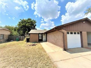 Foreclosed Home - 8603 S CAMAY AVE, 73159