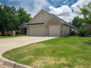 Foreclosed Home - 9805 ROCKWELL TER, 73162