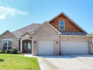 Foreclosed Home - 4217 SILVER MAPLE WAY, 73179