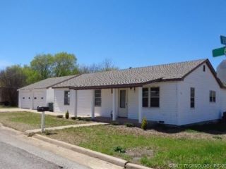 Foreclosed Home - 917 6TH ST, 73463