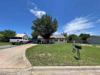 Foreclosed Home - 2405 NW 28TH ST, 73505