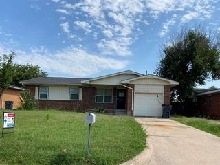 Foreclosed Home - 4528 NW CHEYENNE AVE, 73505