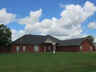 Foreclosed Home - 17 NW BRIARCREEK DR, 73505
