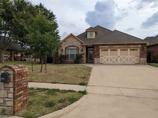 Foreclosed Home - 3607 NE CYPRESS LN, 73507