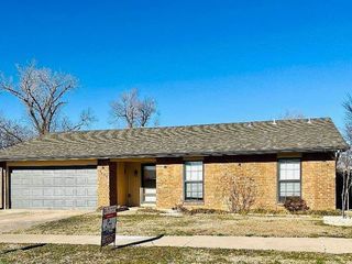 Foreclosed Home - 4624 NE BELL AVE, 73507