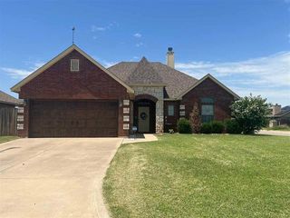 Foreclosed Home - 418 N MOUNTAIN MEADOW DR, 73527