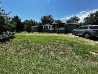 Foreclosed Home - 101 W D AVE, 73527