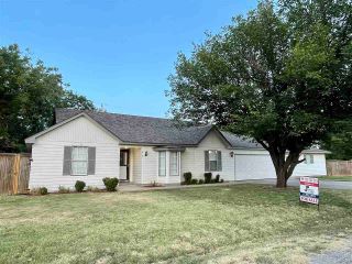 Foreclosed Home - 610 S 1ST ST, 73527
