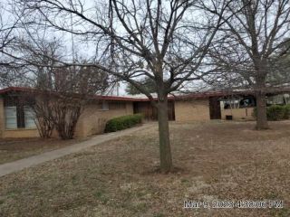 Foreclosed Home - 600 N 18TH ST, 73542
