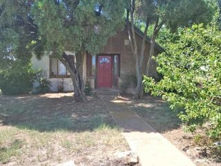 Foreclosed Home - 421 E 4TH ST, 73546