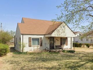 Foreclosed Home - 505 S 7TH ST, 73601
