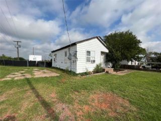 Foreclosed Home - 202 N SIXTH ST, 73628