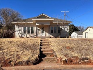 Foreclosed Home - 311 W 1ST ST, 73644