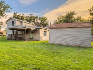 Foreclosed Home - 817 W 5TH ST, 73644