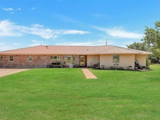 Foreclosed Home - 10718 N 1980 RD, 73644