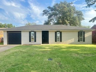 Foreclosed Home - 1509 W 6TH ST, 73644