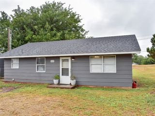 Foreclosed Home - 405 N 1ST ST, 73662