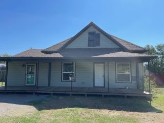 Foreclosed Home - 415 N 10TH ST, 73669