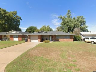 Foreclosed Home - 3216 DWELLE DR, 73701