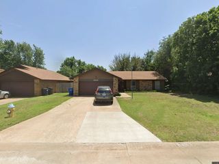 Foreclosed Home - 4305 VALLEY FORGE DR, 73703