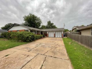 Foreclosed Home - 1309 SUGGETT AVE, 73703