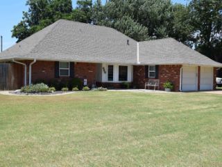 Foreclosed Home - 902 LISA LN, 73703