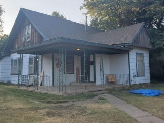 Foreclosed Home - 218 S MCKINLEY ST, 73703