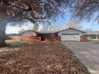 Foreclosed Home - 1010 CARDINAL PL, 73703