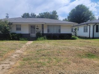 Foreclosed Home - 1201 W THOMPSON AVE, 73703