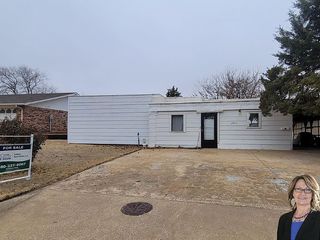 Foreclosed Home - 1311 YOUNG ST, 73717