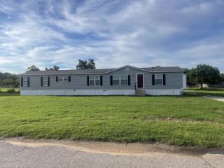 Foreclosed Home - 211 MAPLE ST, 73742
