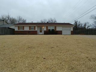 Foreclosed Home - 1305 OAK AVE, 73801