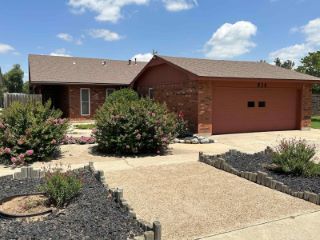 Foreclosed Home - 518 SHADY CREEK DR, 73801