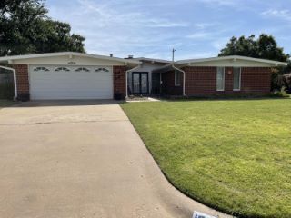 Foreclosed Home - 3631 CHEROKEE DR, 73801