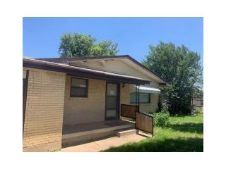Foreclosed Home - 105 Robin, 73848
